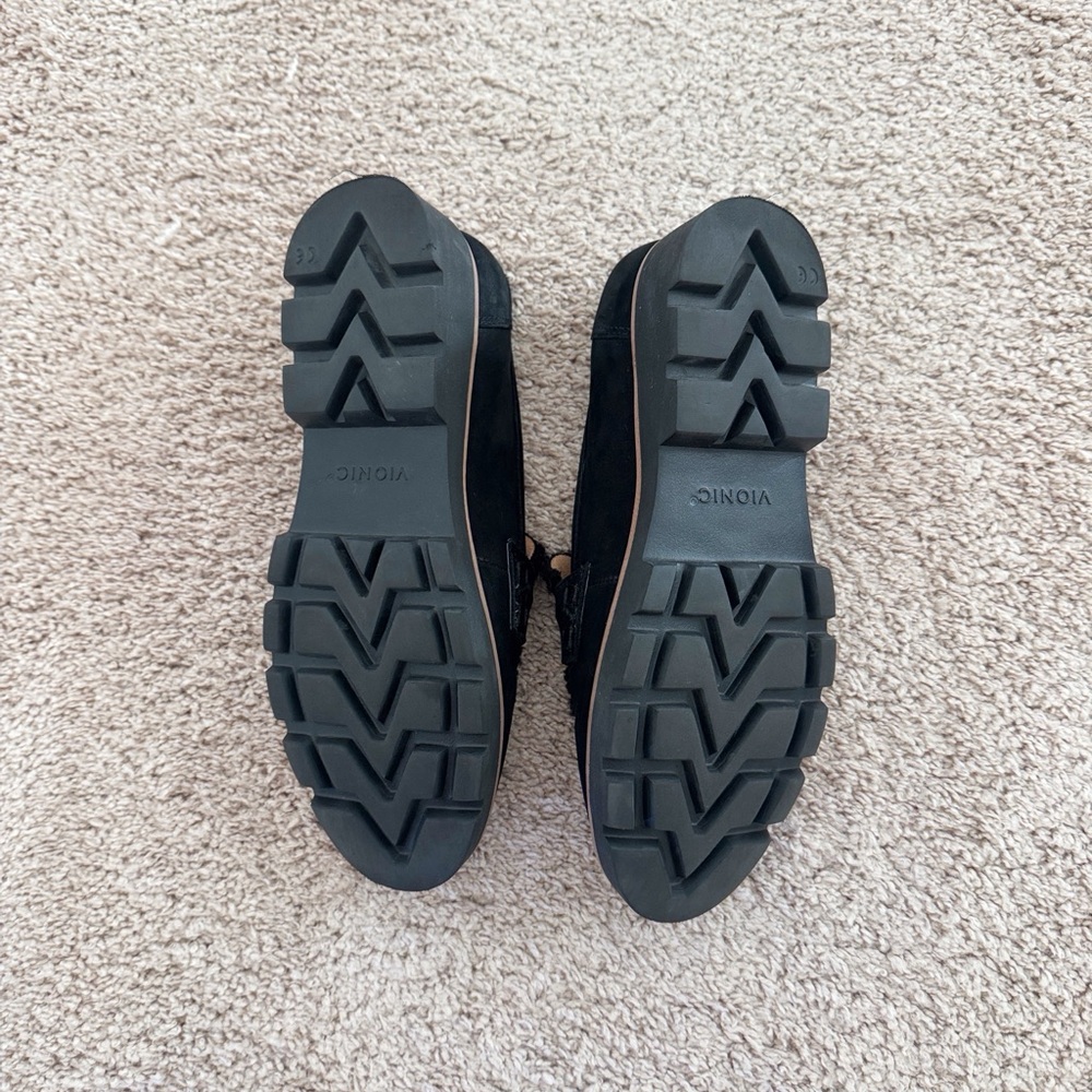 VIONIC Nubuck Loafer With Sherpa “Cheryl” Black EUC Size 7.5 - Picture 6 of 6